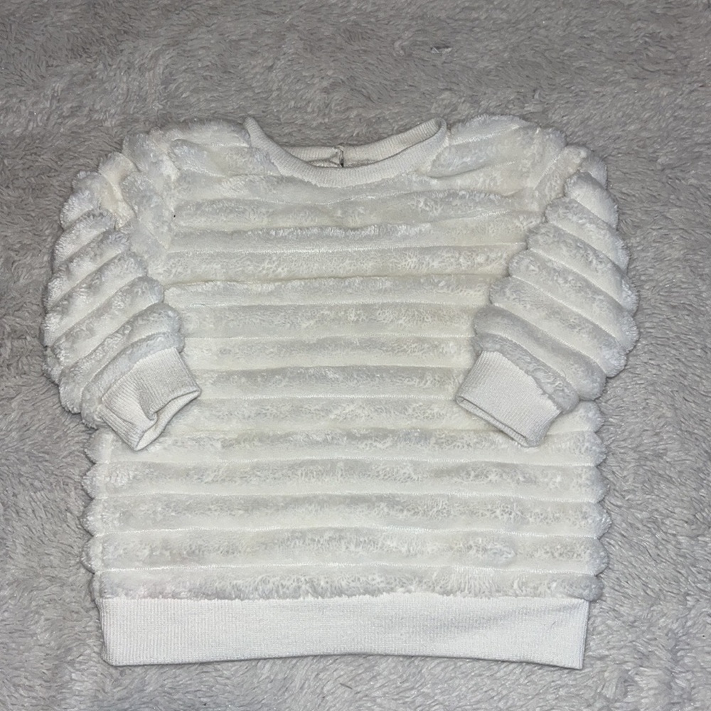 George fuzzy white sweater 0-3 month
